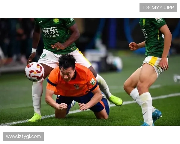 卓尔与国安精彩对决回顾赛场瞬间与战术分析全记录